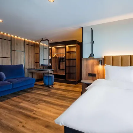 Radisson Blu Royal Garden Hotel,