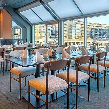 Radisson Blu Royal Garden Hotel, Hotell 4*