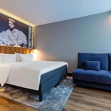 Radisson Blu Royal Garden Hotel, Hotell 4*