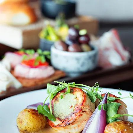Radisson Blu Royal Garden Hotel, Hotel 4*
