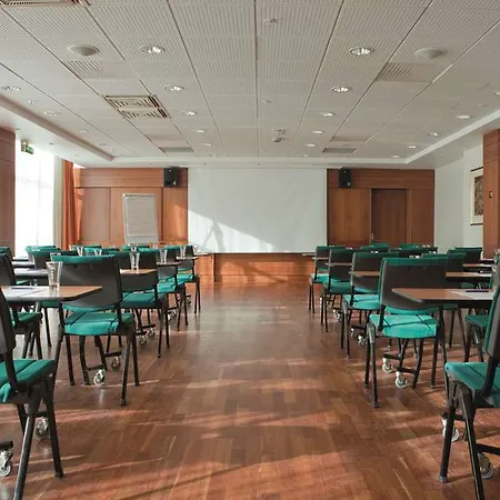 Hotel Radisson Blu Royal Garden Hotel, 4*