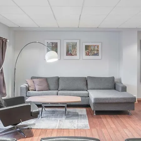 Radisson Blu Royal Garden Hotel, Hotell 4*