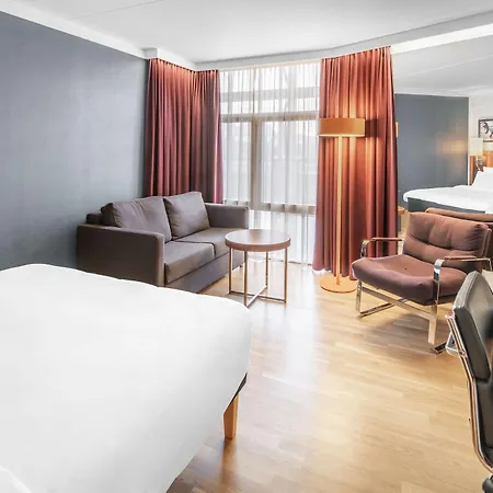 Radisson Blu Royal Garden Hotel,