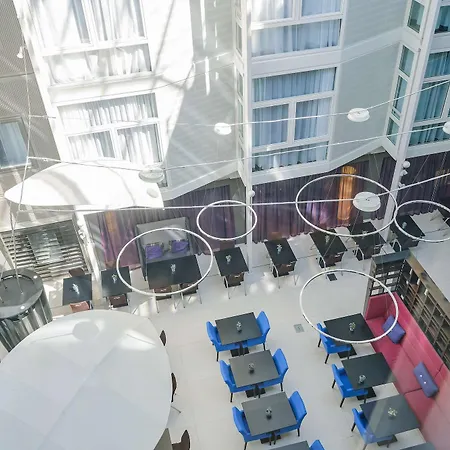 Radisson Blu Royal Garden Hotel,