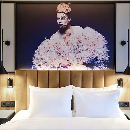 Radisson Blu Royal Garden Hotel, 4*